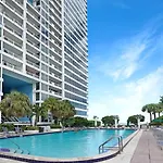 Dreamscape! Renovated And Spacious 1 Bedroom Condo